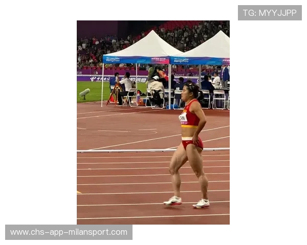 李静灵活跑位成对手噩梦，李静比赛