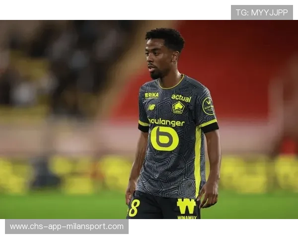 曼联青训新星崭露头角,球队逐渐实现重建 曼联青训新星崭露头角,球队逐渐实现重建